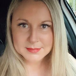 Meet your Posher, Sally